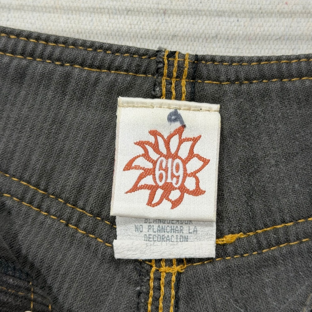 Vintage 619 Womens Corduroy Board Shorts USA Y2K Surf Skate Hot pants brown - Picture 8 of 10